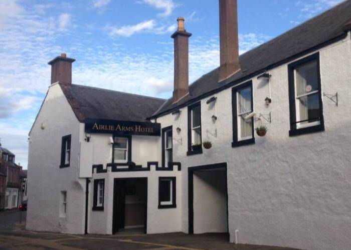 Airlie Arms Hotel, Kirriemuir